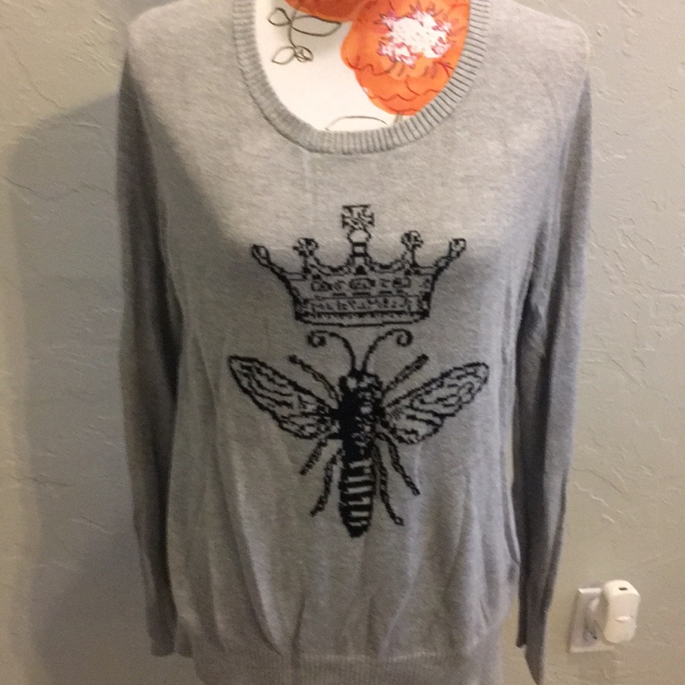 Queen Bee gray sweater